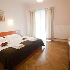 https://alo-apartments-vila-klara.hotels-in-ljubljana.com